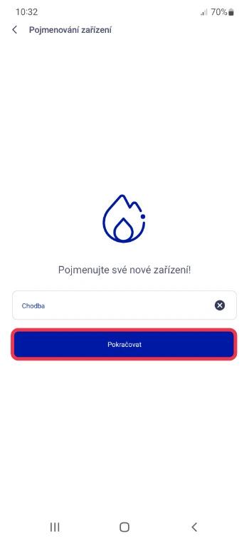 Obrazovka pojmenování zařízení s polem pro zadání názvu a tlačítkem Pokračovat.