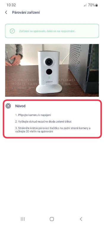 Průběh párování vnitřní kamery v aplikaci O2 Chytrá domácnost se stavovou hláškou o úspěšném spárování a návodem
