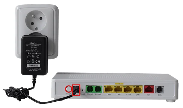 Připojení napájecího kabelu k modemu ZTE H267A