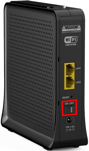 Umístění hlavního vypínače ON/OFF na zadní straně O2 Smart Boosteru zvýrazněné v červeném rámečku