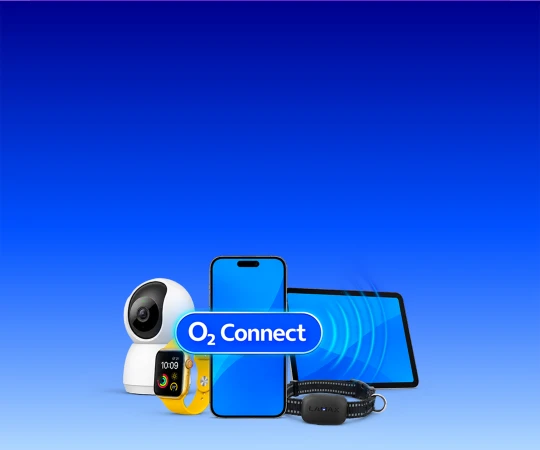 Produkty O₂ Connect – bezpečnostní kamera, chytré hodinky, smartphone, tablet a reproduktor na modrém pozadí.